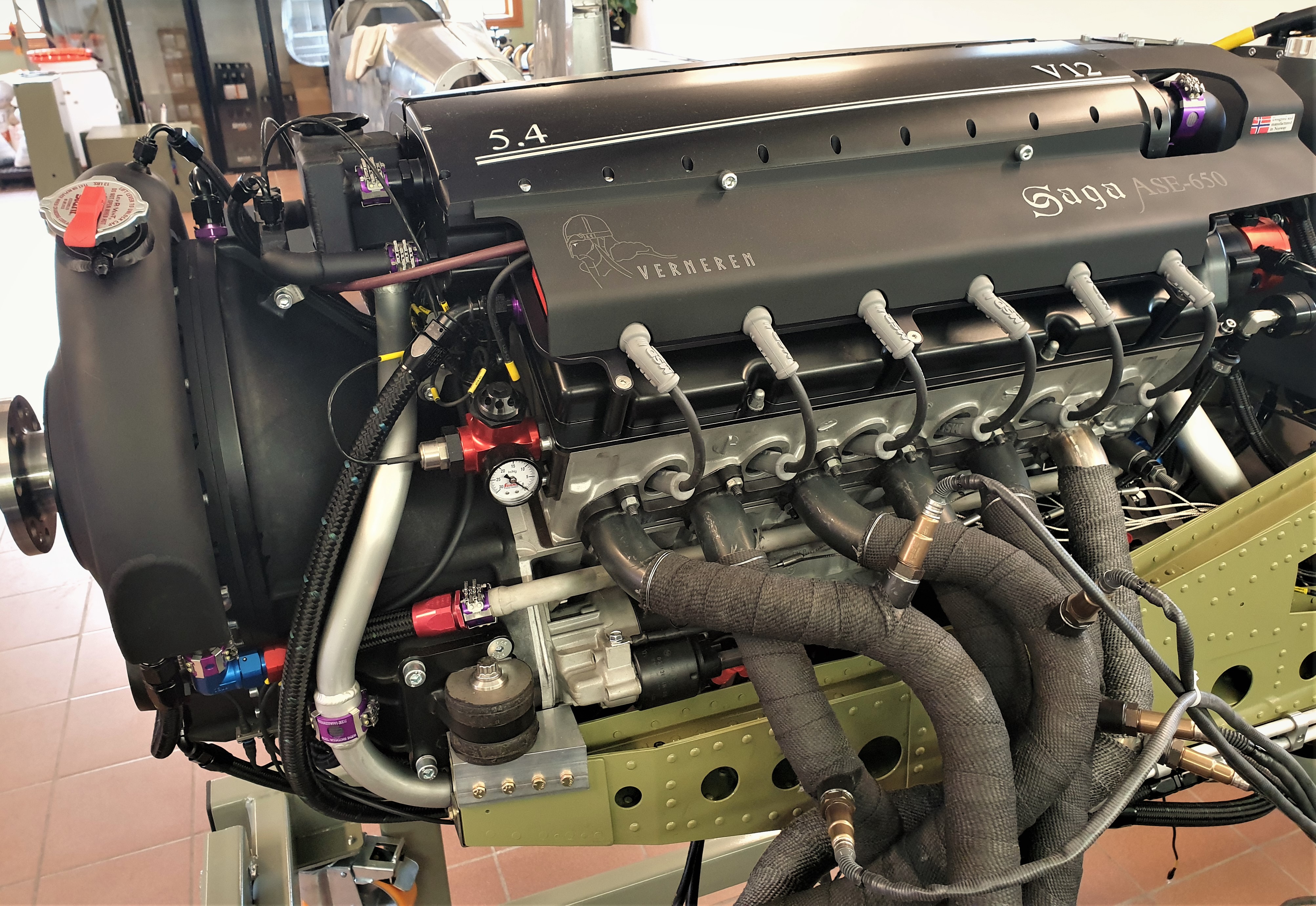 V12 Aircraft Engine V12 Aircraft Engine