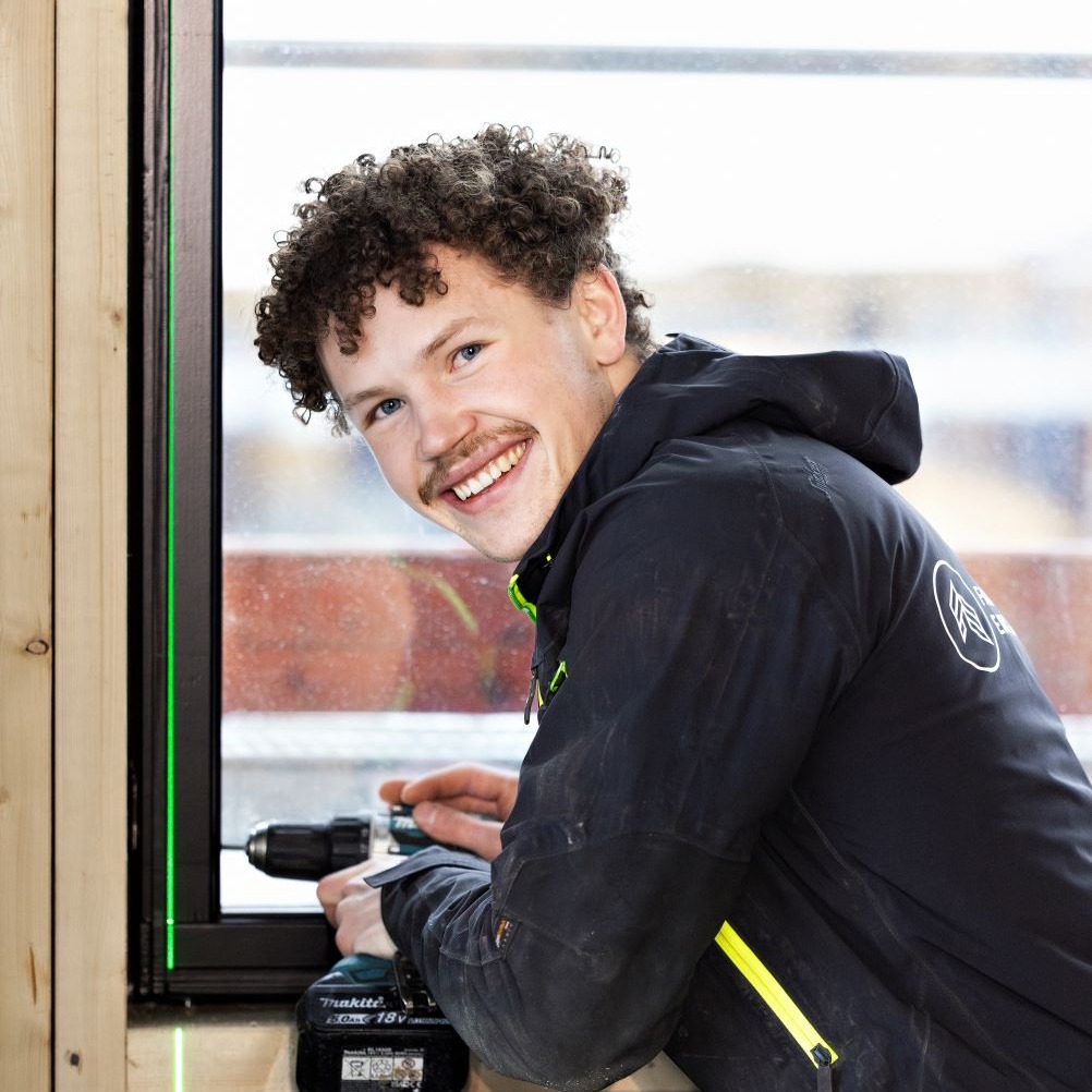 Johannes Nikolai Ærø, tømrer, Faaness Entreprenør AS