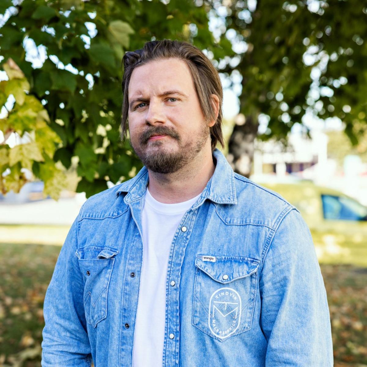 Tindvik Malerservice, Robert Tindvik, maler