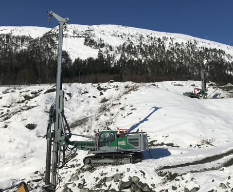 Boring av Ø400 rør for Bergselvbrua, Krokstadøra