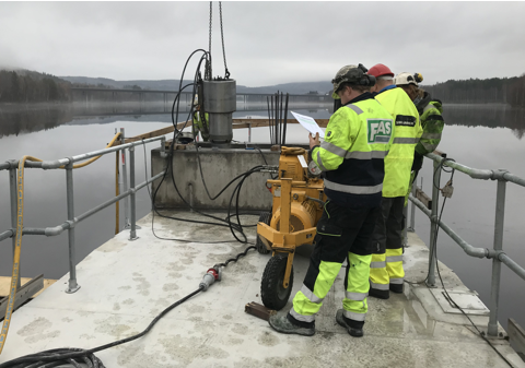 Oppspenning av lissestag i berg, Dam Kongsvinger