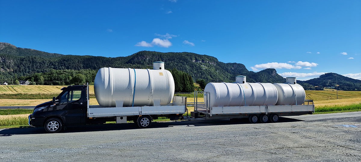 Tanker på vei til kunde