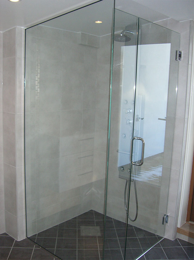 Glassdør til dusjnisje Glassdør til dusjnisje