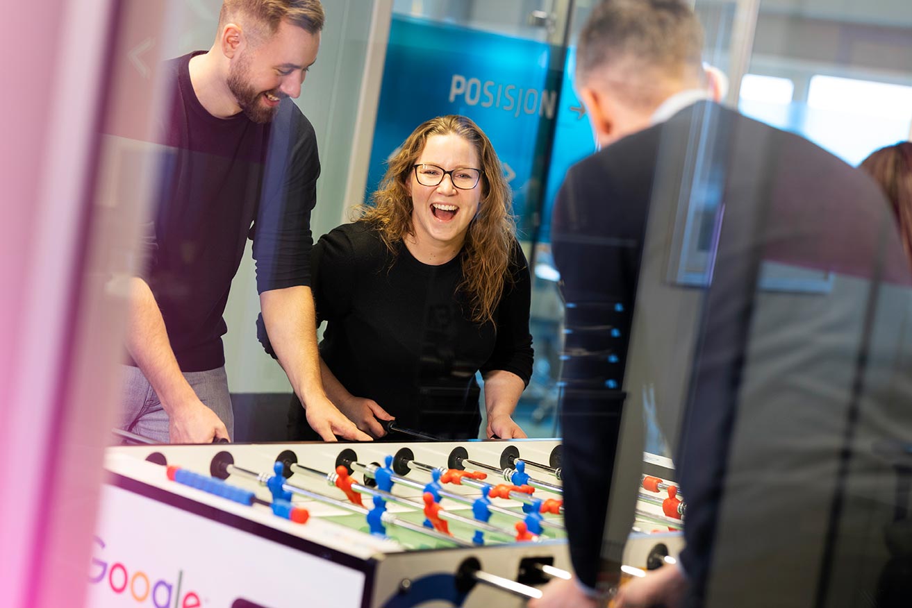 Octi spiller foosball