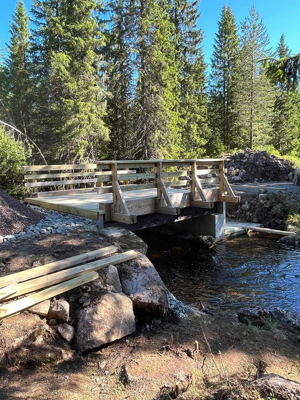 Trebro til landbruksvei