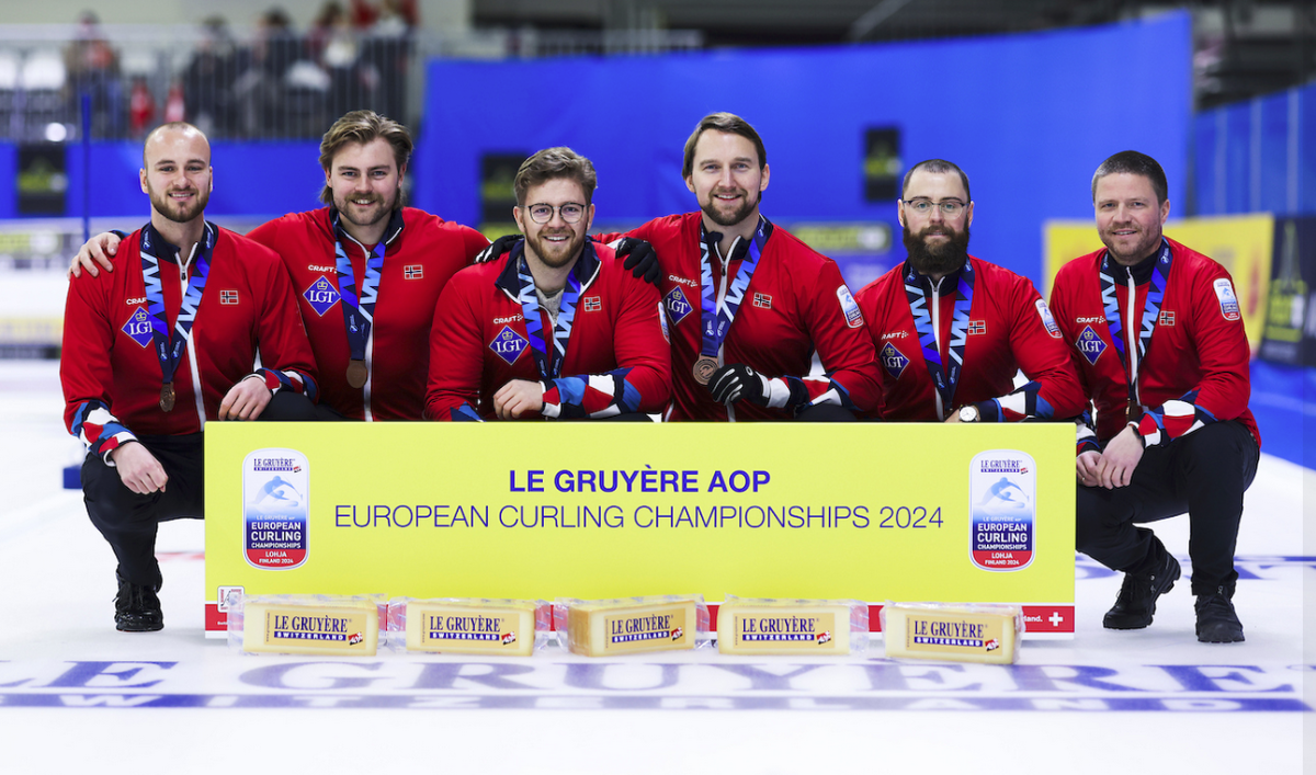 Lag Ramsfjell feirer EM-bronse