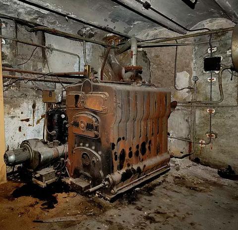 Bilde av gammel oljetank