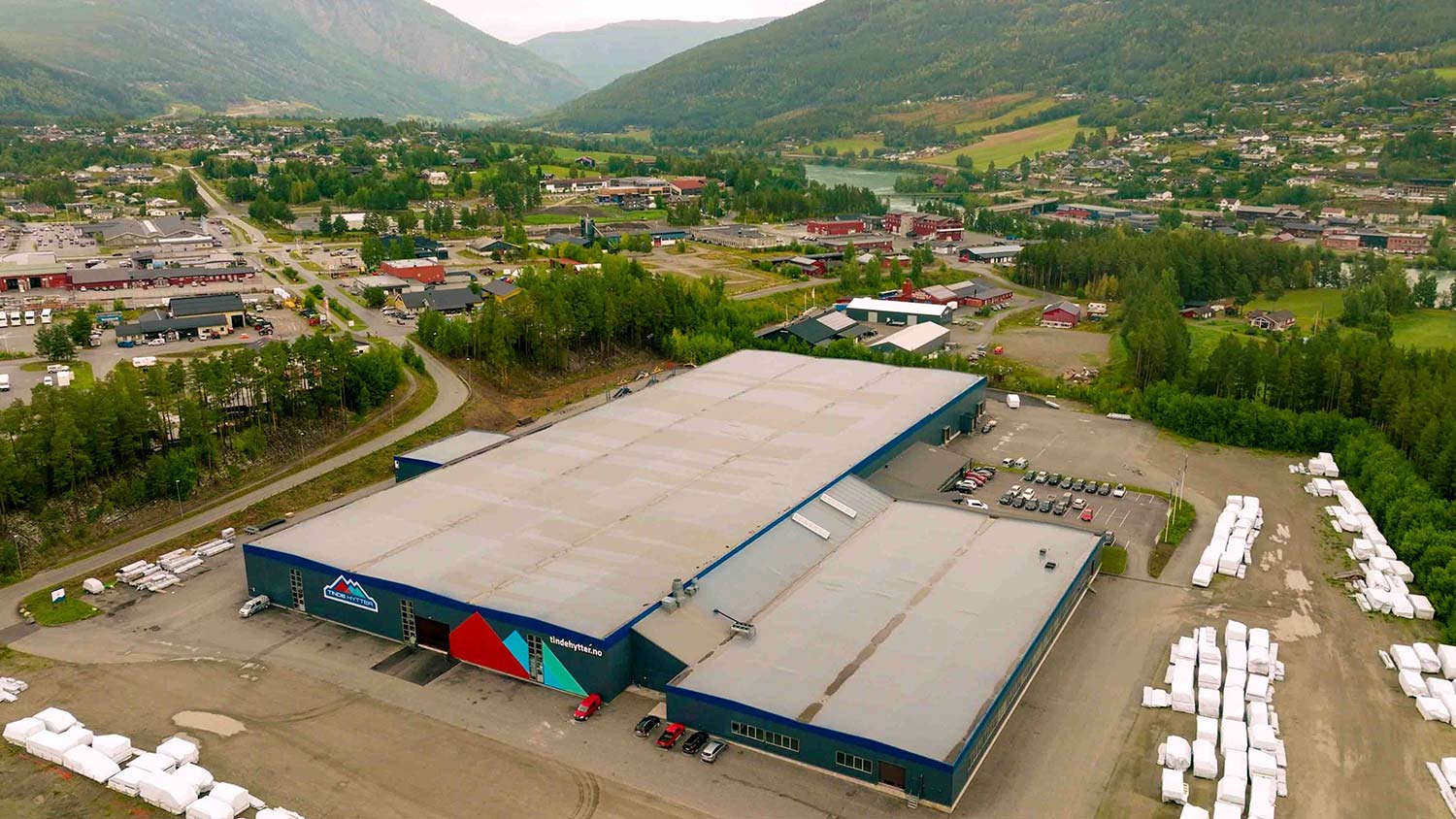 Dronefoto av fabrikken