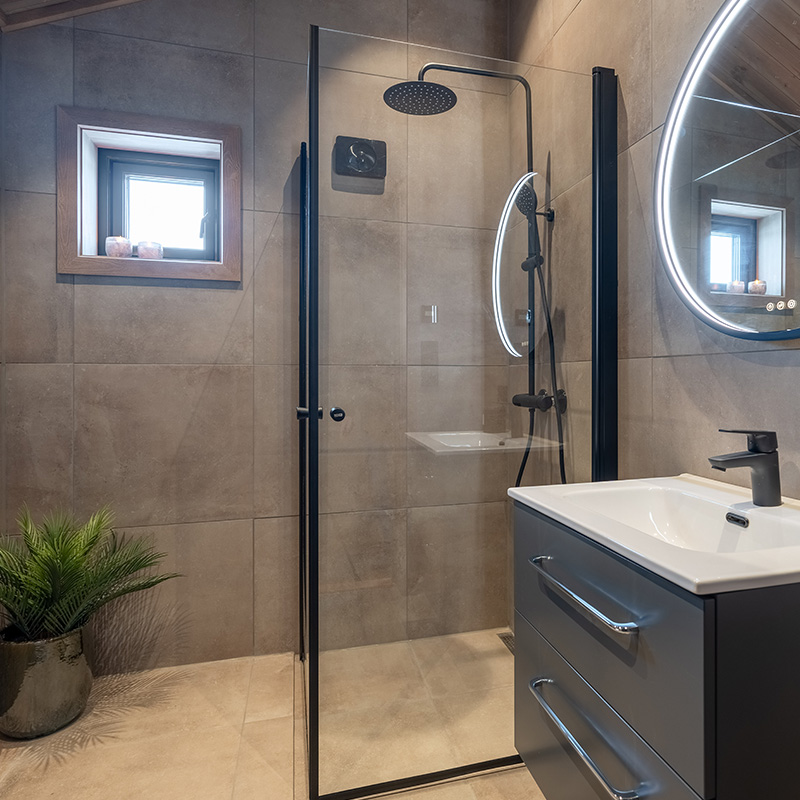 fliser på bad i hytte