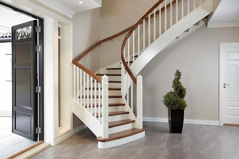 Empire Eksklusive trapp