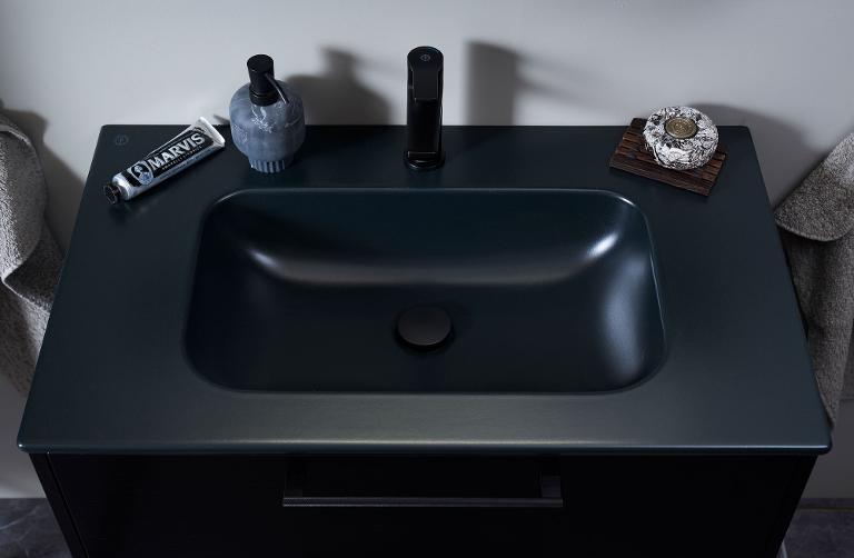 Artic_Washbasin_Black.jpg