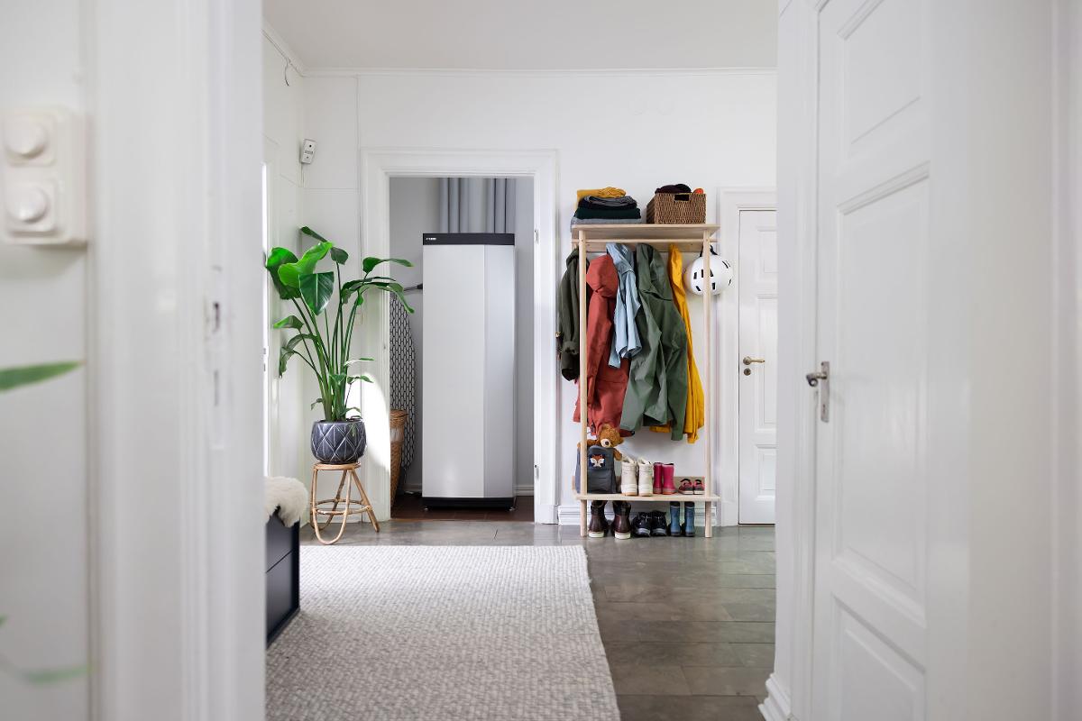 NIBE_Hallway_Heatpump_001.jpg